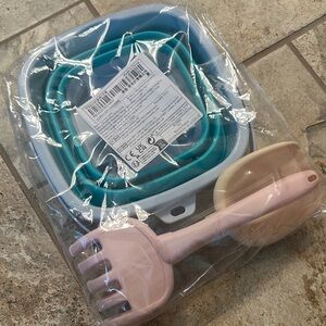 Collapsible Sand Bucket with Shovel and Rake